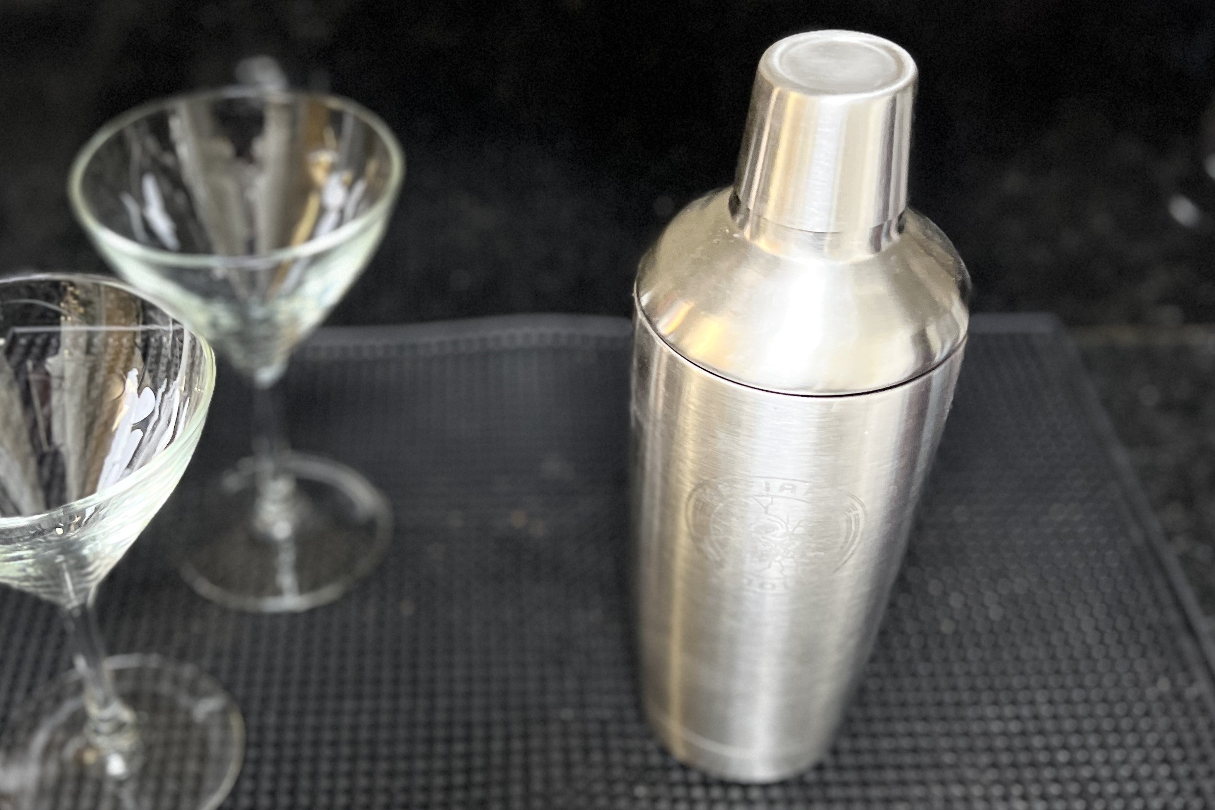 This Cocktail Shaker Is Built for Hosting